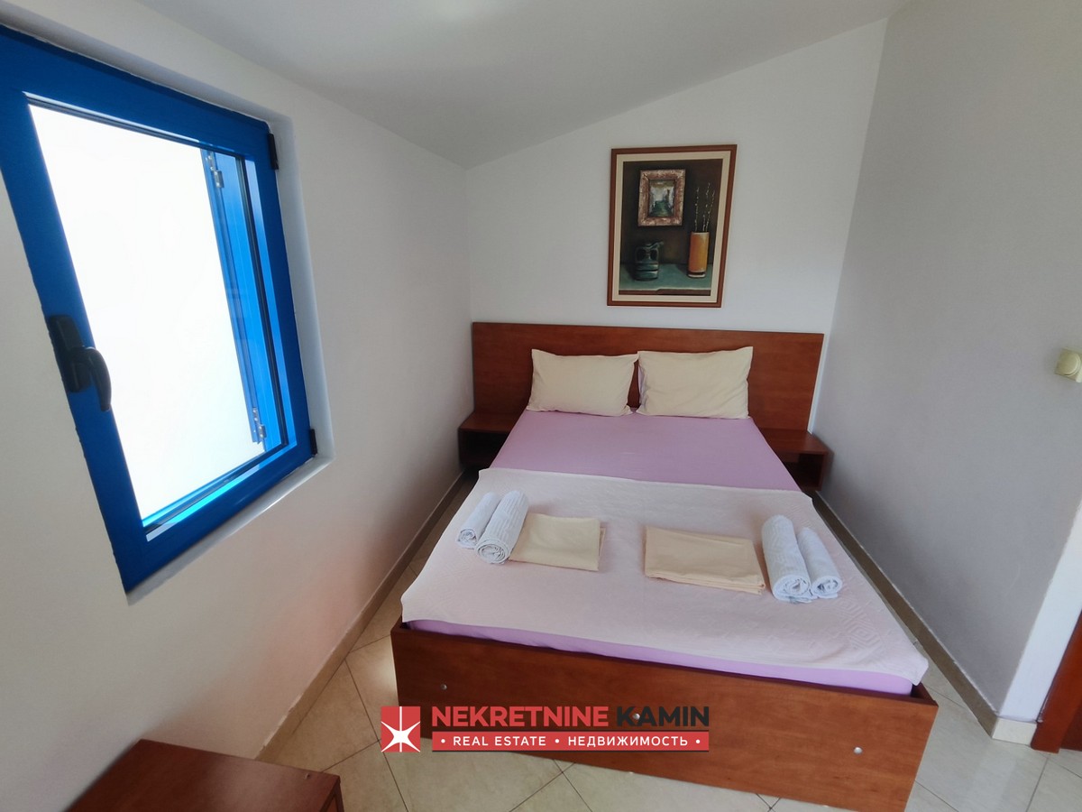 Izdaje se studio apartman na atraktivnoj lokaciji u Budvi